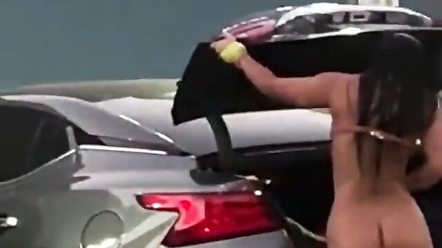 Chick with nice ass caught naked in public