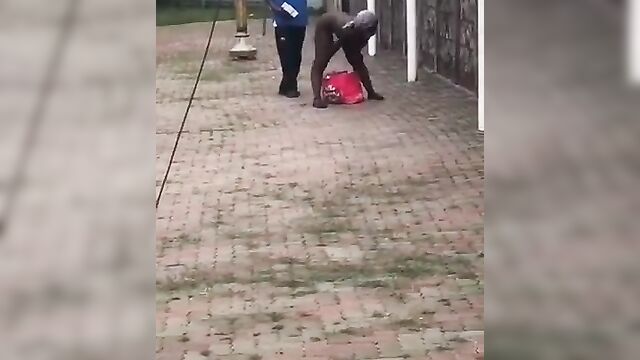 Naked mad woman walking away from agents - 5 image