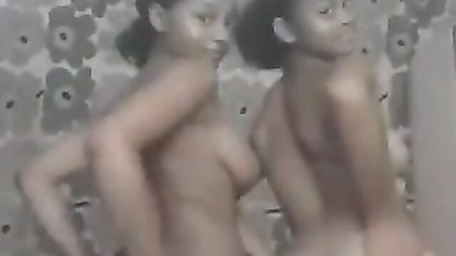 2 naked Mzansi girls caught wilding on camera – Part 2