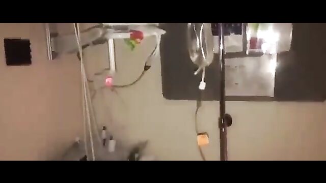 Patient giving doctor blow job - 1 image