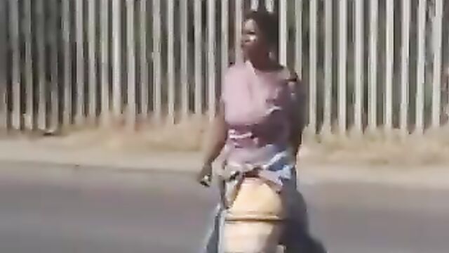 Mad Roadside Sex In Africa Caught On Camera - 5 image