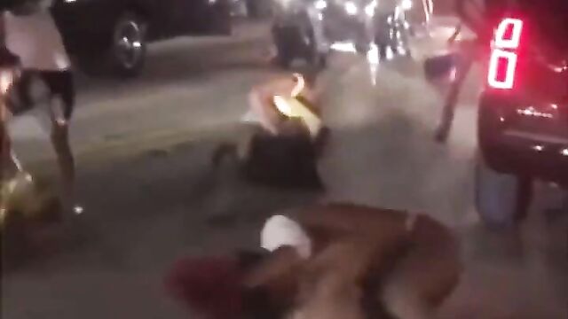 Breasts pop out as prostitutes get caught fighting in public - 3 image