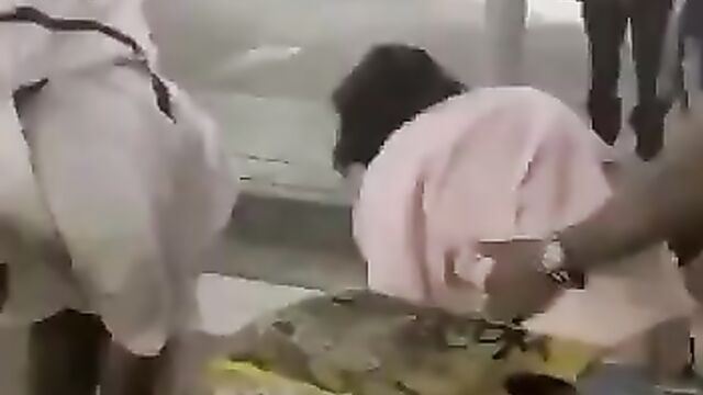 Roadside Public Threesome: Nothing is impossible on earth - 5 image