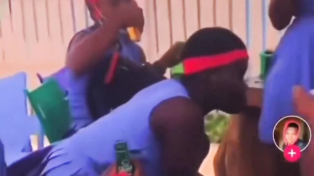 School girls caught drinking alcohol while wearing school uniform - 1 image