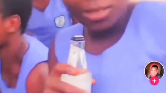 School girls caught drinking alcohol while wearing school uniform - 3 image