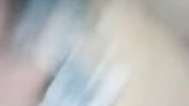 Cheating wife busted! She opened the door naked!! - 3 image