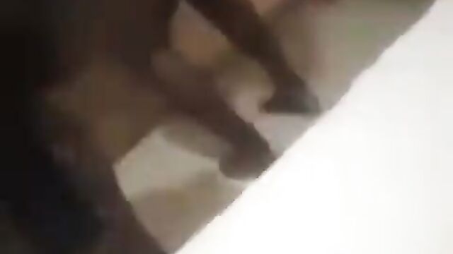 Woman strips naked and flogs her husband allegedly for cheating - 5 image