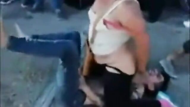 He was shy to do it in public - 4 image