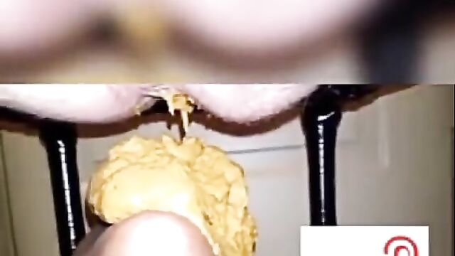 Dubai Porta Potty Video - 3 image