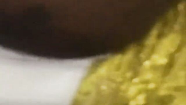 Another Nigerian wild party with naked strippers showing pussy - 3 image