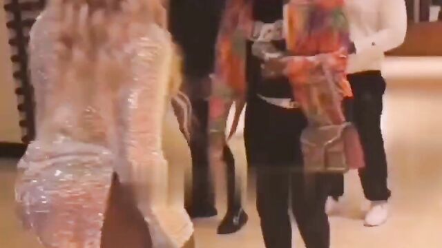 Ghanaian actress, Shugatiti, displays her pussy in public - 3 image