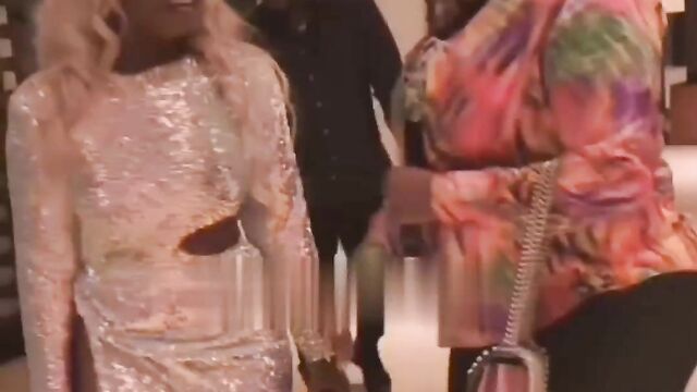 Ghanaian actress, Shugatiti, displays her pussy in public - 5 image