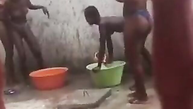Guy records African girls bathing in public, showing breasts (Full Video 18+) - 3 image