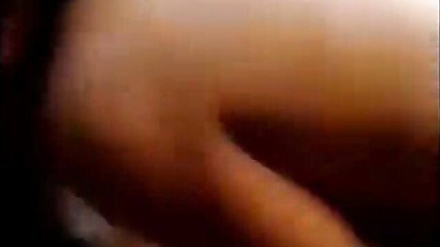 2 Mzansi women strip a lady naked in a store - 4 image