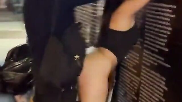 Crazy Public Bang - 1 image