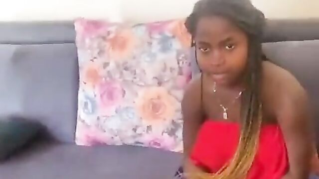 Ugandan girl, Pretty Nicole, stripped and beaten in public by 3 ladies for allegedly snatching boyfriend – Part 1 - 3 image