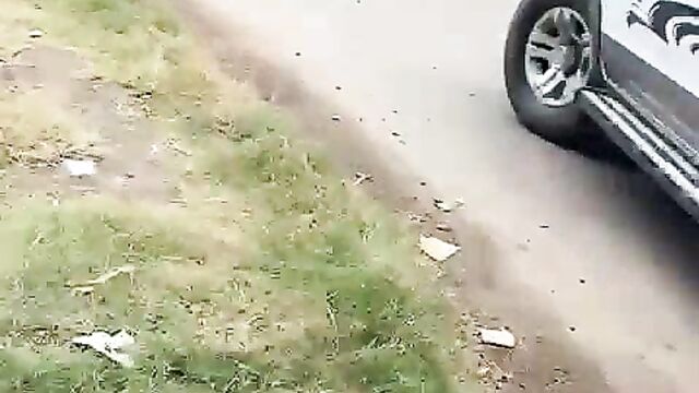 Prostitute fights and strips officer for allegedly failing to pay her money after sex - 5 image
