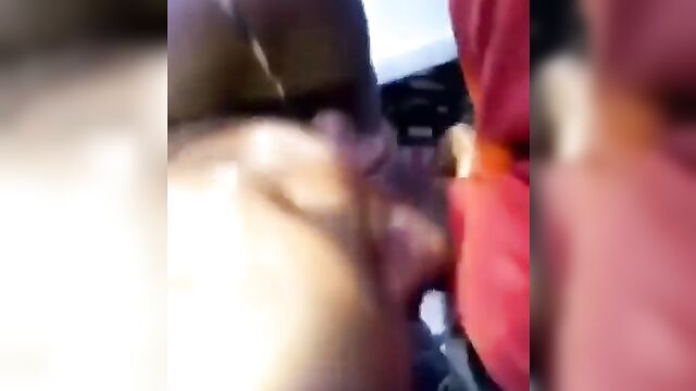 Ebony whore giving blowjob in public - 3 image