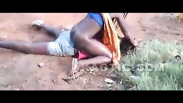 Black women fighting on the street, showing ass - 5 image