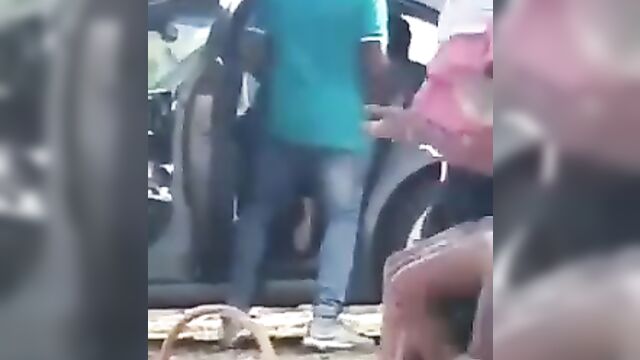 Dude caught having sex with a thot in his car at a public beach park - 4 image