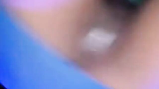 Pussy exposed in public as girlfriend vibes in a club - 3 image