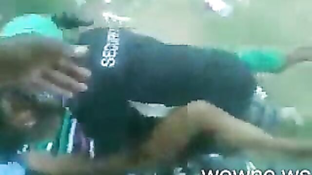 SA couple caught bonking in public - 1 image