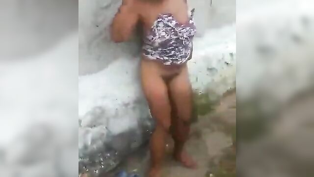 Street whore rejects impotent guy for failing to get an erection - 4 image