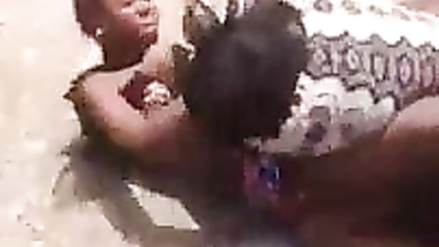 Woman fights, showing pussy in public - 1 image