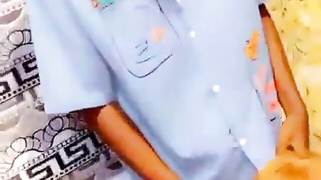 Girlfriend giving Nigerian guy blow job in public at a party (full video 18+) - 1 image