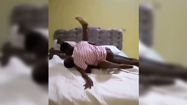 Black student having sex with a whore on his roommate’s bed - 3 image