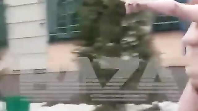 Naked woman caught running after police officer in Moscow, Russia - 4 image
