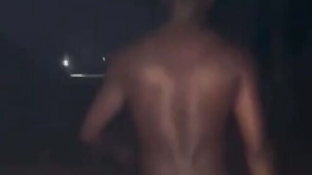 Guy walks naked in public to celebrate Argentina’s 2022 World Cup victory in Qatar - 3 image