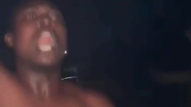 Guy walks naked in public to celebrate Argentina’s 2022 World Cup victory in Qatar - 4 image