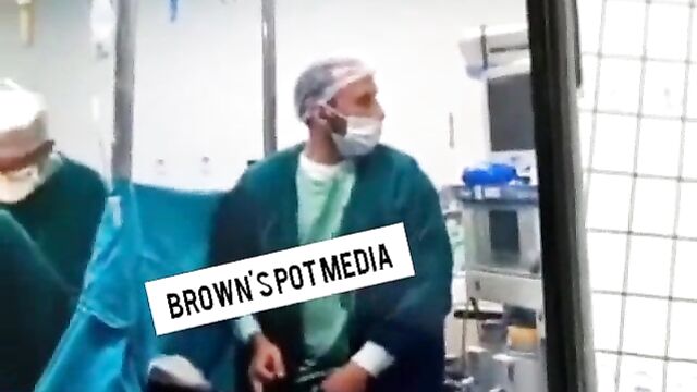 Doctor caught putting his penis in an unconscious patient’s mouth during surgery - 1 image