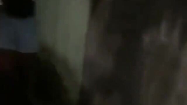 Boobs exposed in public as 2 Brazilian girls fight over a boyfriend - 4 image