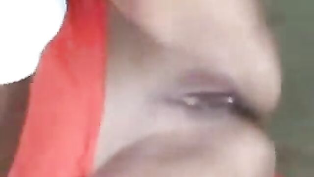 2 women caught fighting & exposing pussy in public over a Yahoo Boy’s MONEY - 5 image