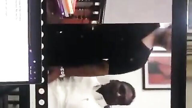 Lawyer caught sucking woman’s breasts in court in public - 3 image