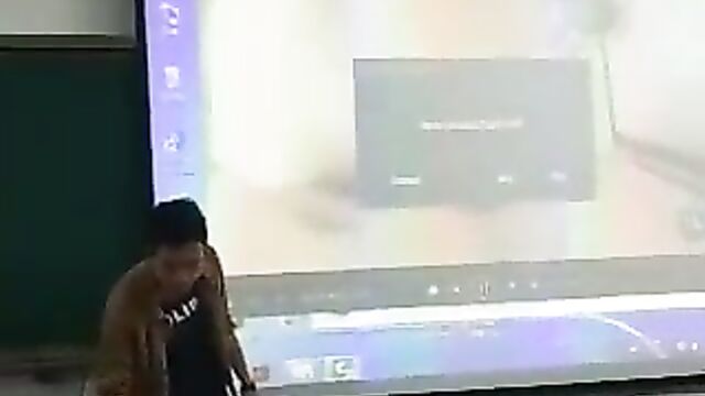 Teacher plays wrong tape (sex tape) in class - 5 image