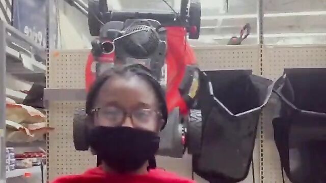 Flashing boobs in Walmart - 3 image