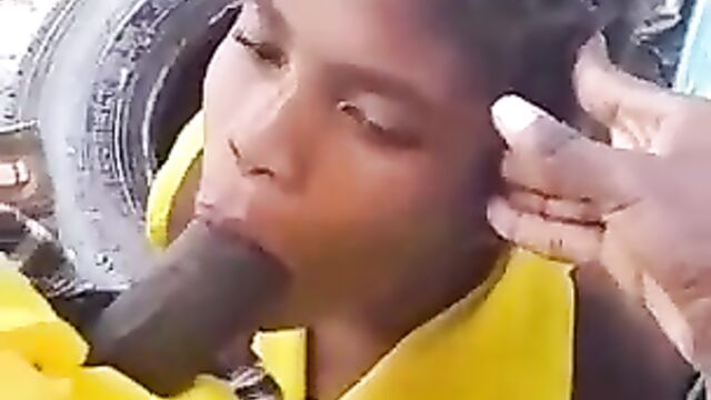 2 students having sex in public after class - 5 image