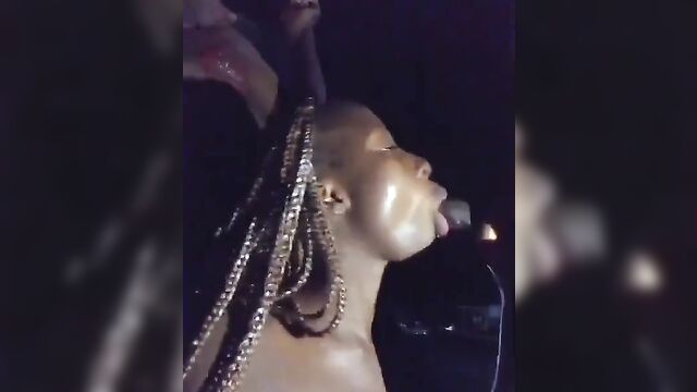 Masturbation and blowjob outside a nightclub in South Africa - 3 image