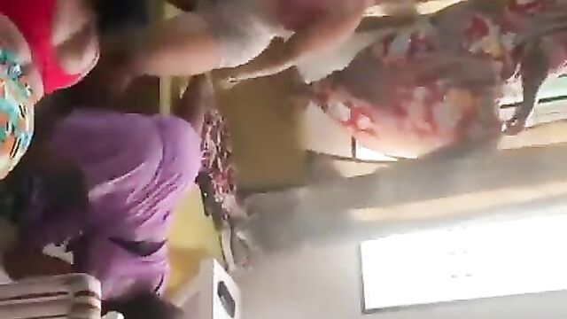 Runs girls go wild in twerking party - 5 image