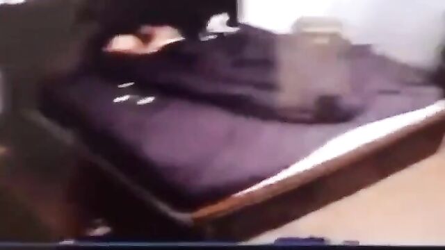 Girl beats sidechick after she caught her naked in bed with her boyfriend… And sidechick fights back! - 1 image