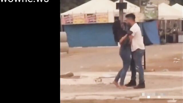 OMG! Lady knocks out her boyfriend’s sidechick after she caught them kissing in public - 1 image