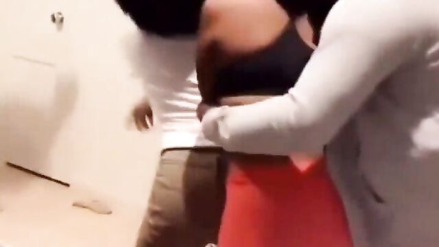 Boobs out as girl fights her friend for giving another woman oral sex - 5 image