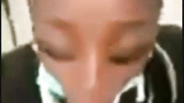 Schoolgirl caught giving head after school while wearing school uniform - 4 image