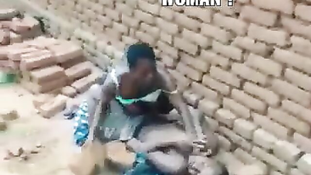 Boobs pop out as woman fights and breaks her husband’s head with a stone - 5 image