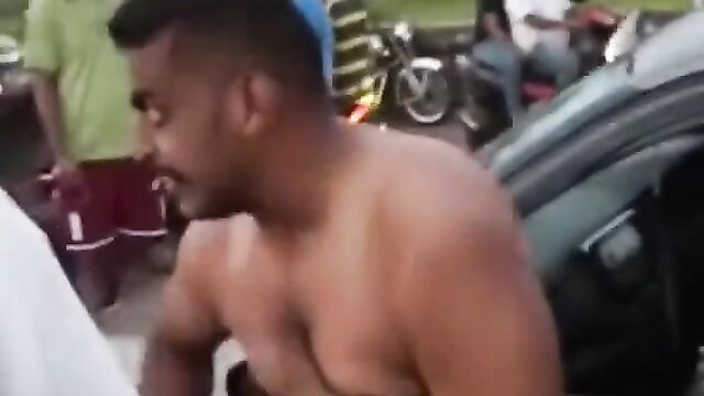 Wife caught police husband naked and cheating with police sidechick - 5 image