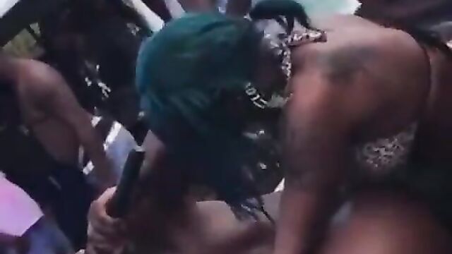 Crazy fingering at a club party in Jamaica