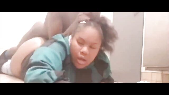 Yahoo Boy Caught Bonking Schoolgirl Wearing School Uniform